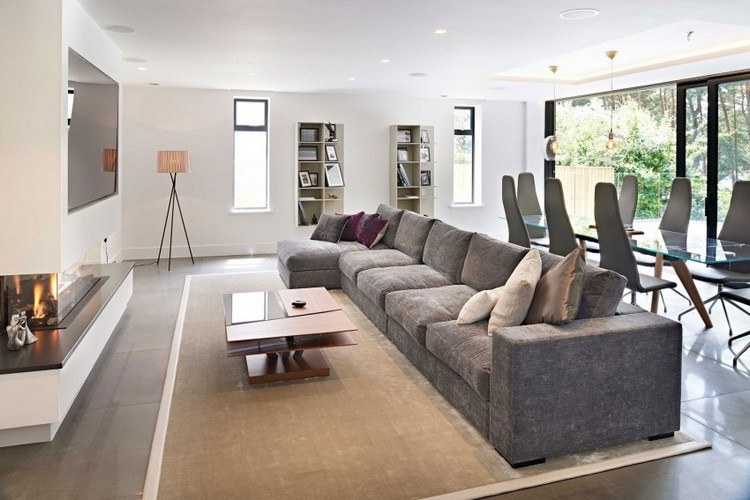 stue-ideer-2015-grå-hjørne-sofa-glas-pejs-glas-spisebord