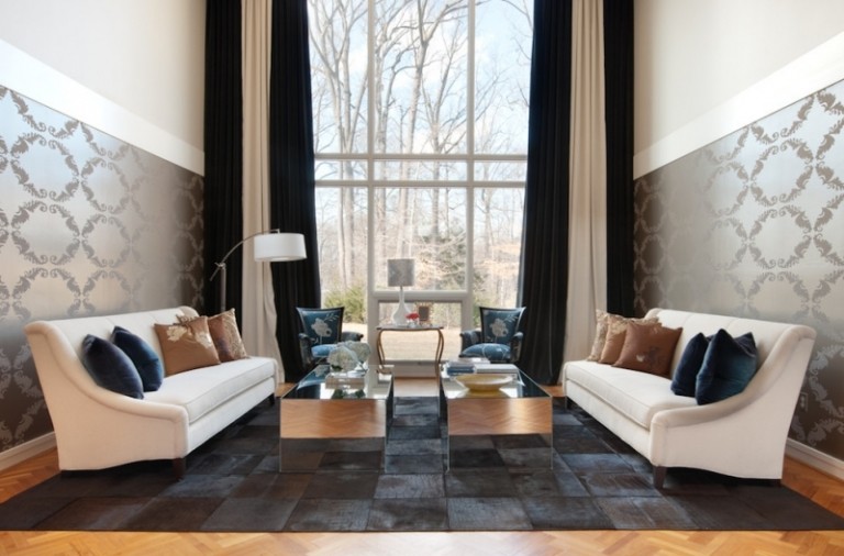 Stue gardiner moderne-to-tone-tapet-skinnende-mønster
