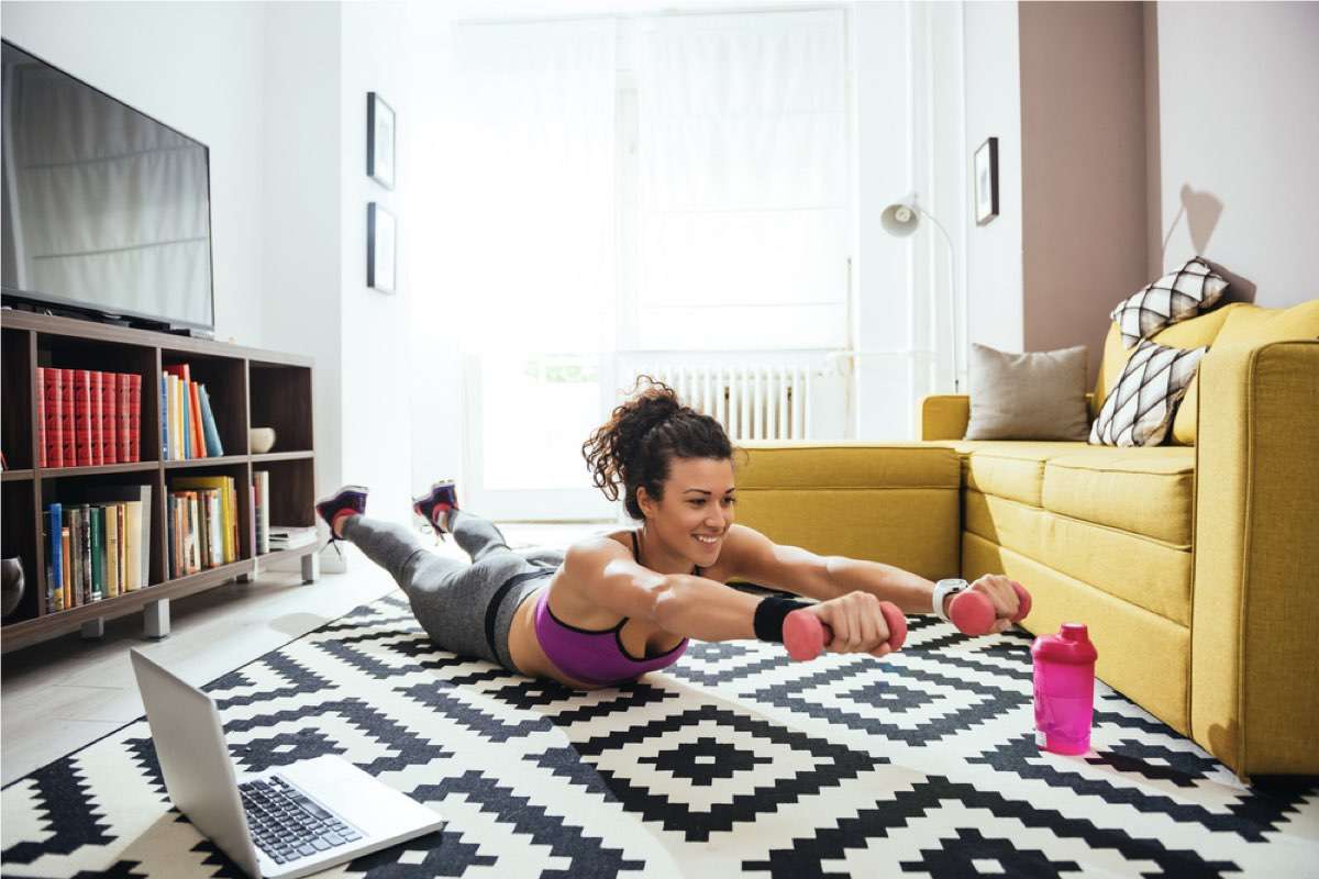 Træningsenheder til hjemmet 10 minutters træning på 2 uger Bliv fit kvinde