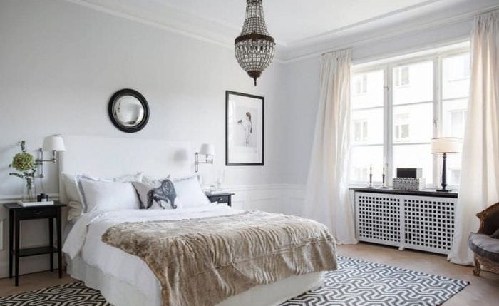 Vita gardiner för sovrummet