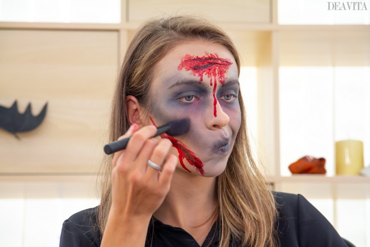 Zombie make-up sort øjenskygge kontur kinder
